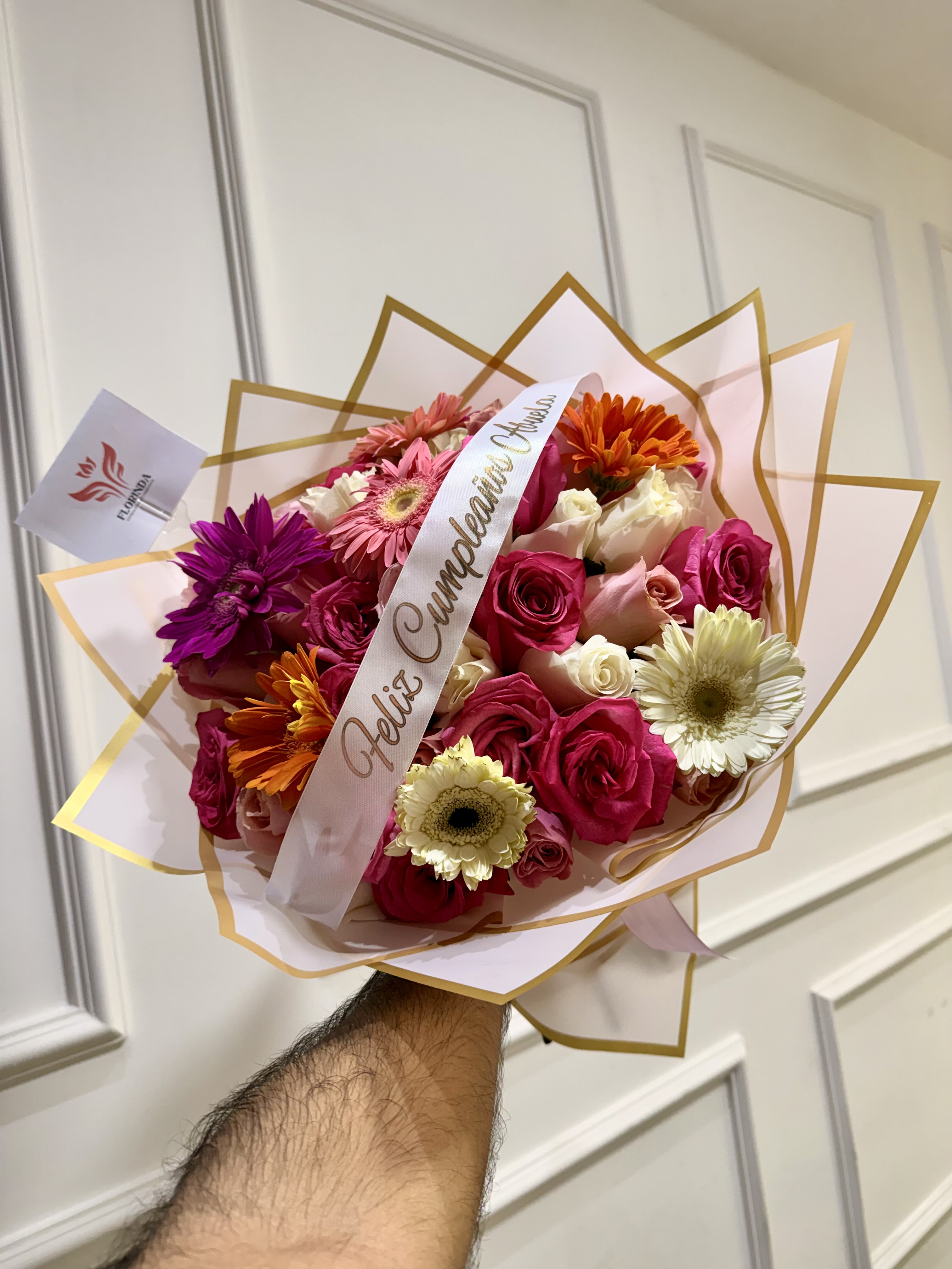 Ramo Alegría Real (Gerberas, rosas)